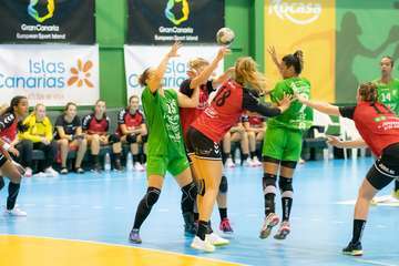 El Rocasa cumple con su condición de favorito y se impone al VZV Juro Urinek por 26-21 (Foto TA)